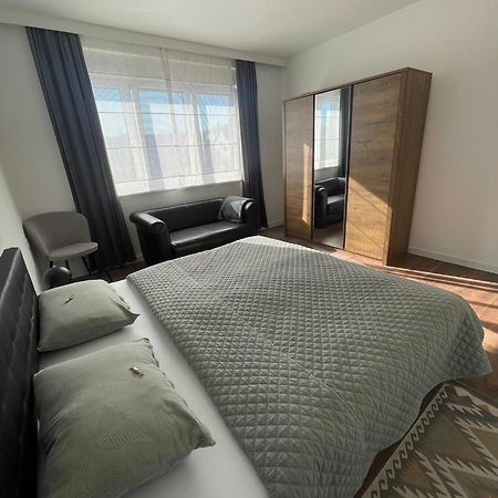 Apartman Hanna - Self Check In Osijek Exterior photo